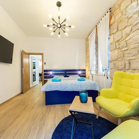 Apartman Kolura Vis Exterior foto
