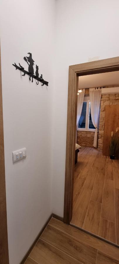 Apartman Kolura Vis Exterior foto