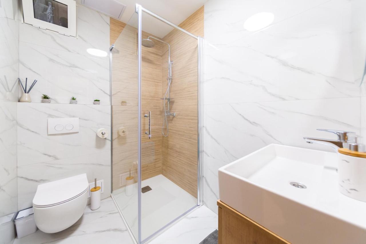 Apartman Kolura Vis Exterior foto