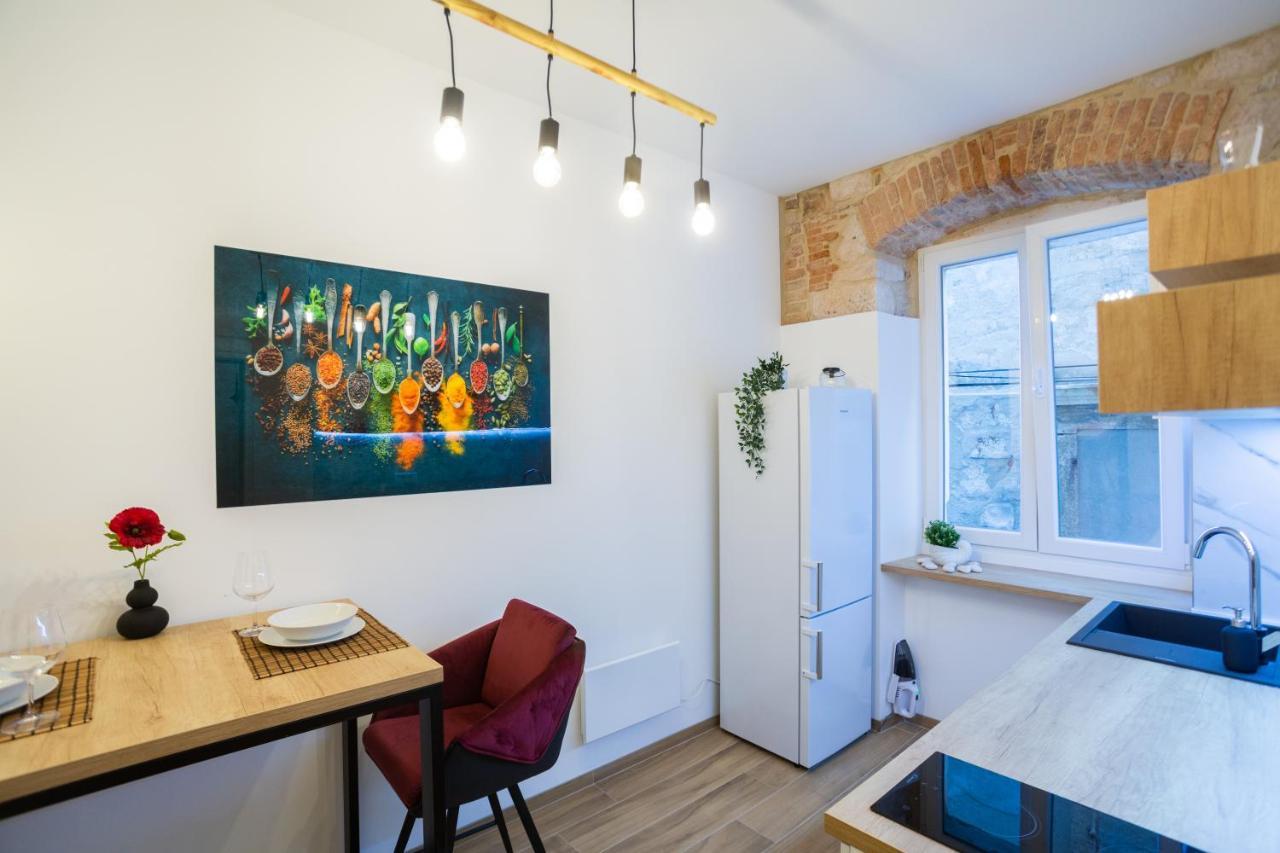 Apartman Kolura Vis Exterior foto
